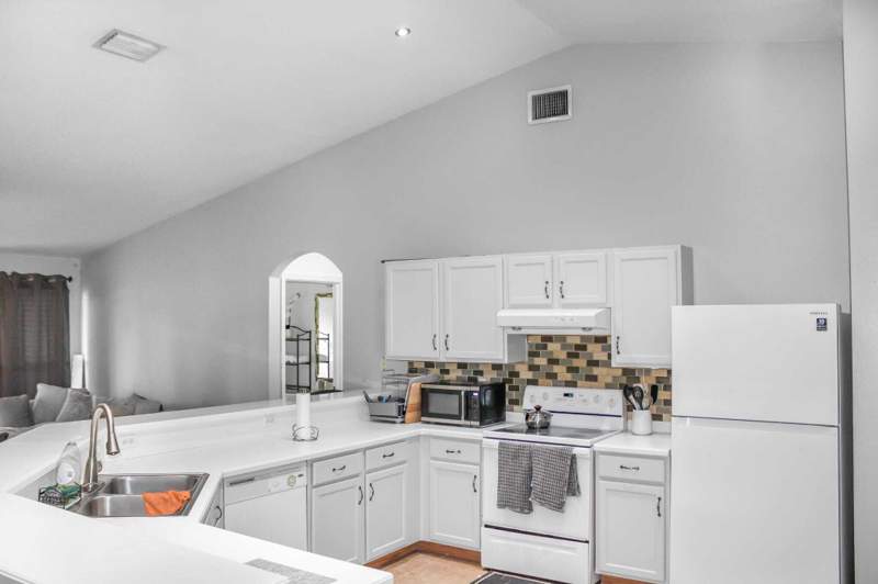 4 bedroom Single Family Residence at 205 SW Kestor Drive, Port St Lucie Section 34, Port St. Lucie — photo 5