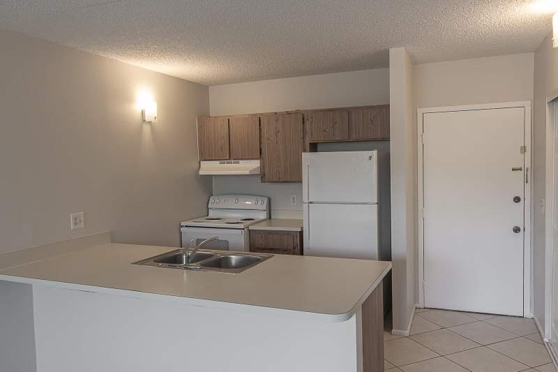 1 bedroom Condominium at 2501 Riverside Drive #209-A, Coral Springs Tower Club, Coral Springs — photo 3