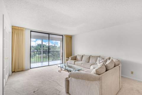 2440 Deer Creek Country Club Boulevard #405-C, Deerfield Beach FL - photo 12 of 37