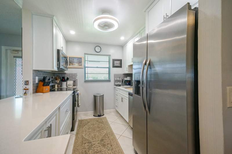 2 bedroom Condominium at 400 SW Golfview Terrace #115, Leisureville Golf View Condo, Boynton Beach — photo 4