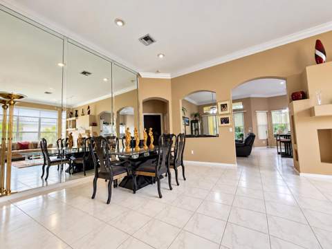 6435 Emerald Breeze Way, Boynton Beach FL - photo 7 of 17