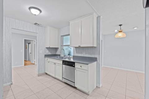 1171 NW 89th Avenue, Plantation FL - photo 15 of 41