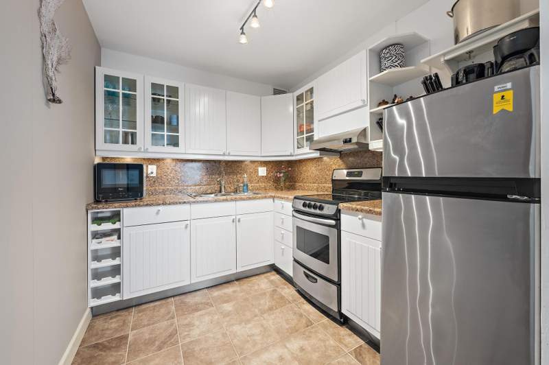 2 bedroom Condominium at 2381 Sunset Avenue #306, Lakeside Point Apt 11 Condo, Lake Worth Beach — photo 4