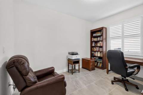 3129 Streng Lane, Royal Palm Beach FL - photo 6 of 86