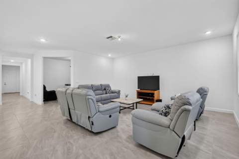 3129 Streng Lane, Royal Palm Beach FL - photo 10 of 86