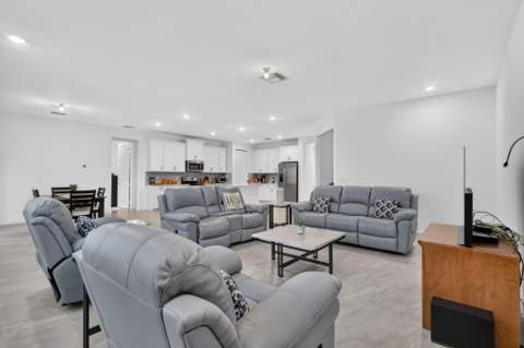 3129 Streng Lane, Royal Palm Beach FL - photo 12 of 86
