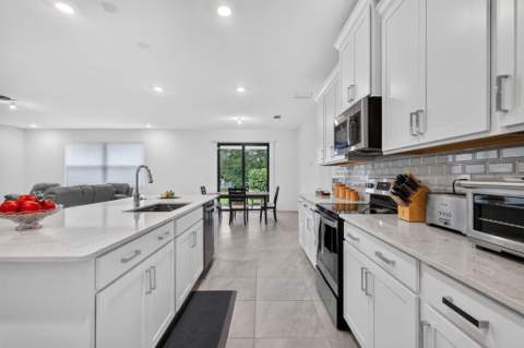 3129 Streng Lane, Royal Palm Beach FL - photo 21 of 86