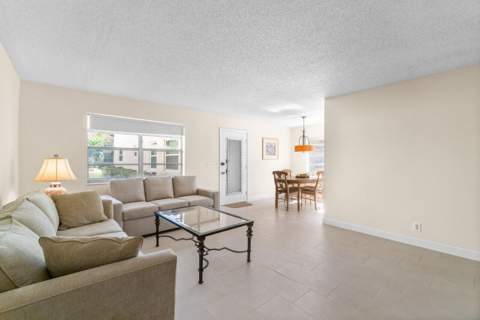 196 Piedmont E, Delray Beach FL - photo 7 of 31