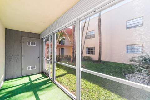 196 Piedmont E, Delray Beach FL - photo 22 of 31