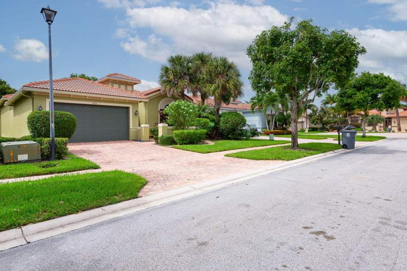 3 bedroom Single Family Residence at 14773 Strand Lane, Four Seasons / Tivoli Isles, Delray Beach — photo 2