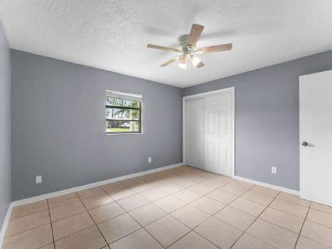 306 Riomar Drive, Port St. Lucie FL - photo 10 of 43