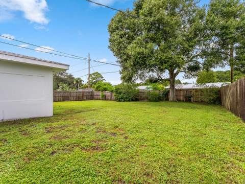 306 Riomar Drive, Port St. Lucie FL - photo 14 of 43