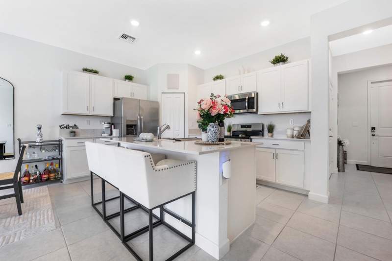 3 bedroom Townhouse at 4178 Lagoon Shore Drive, Lakeshore At The Fountains, Lake Worth — photo 4