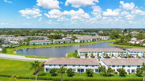 4178 Lagoon Shore Drive, Lake Worth FL - photo 21 of 31