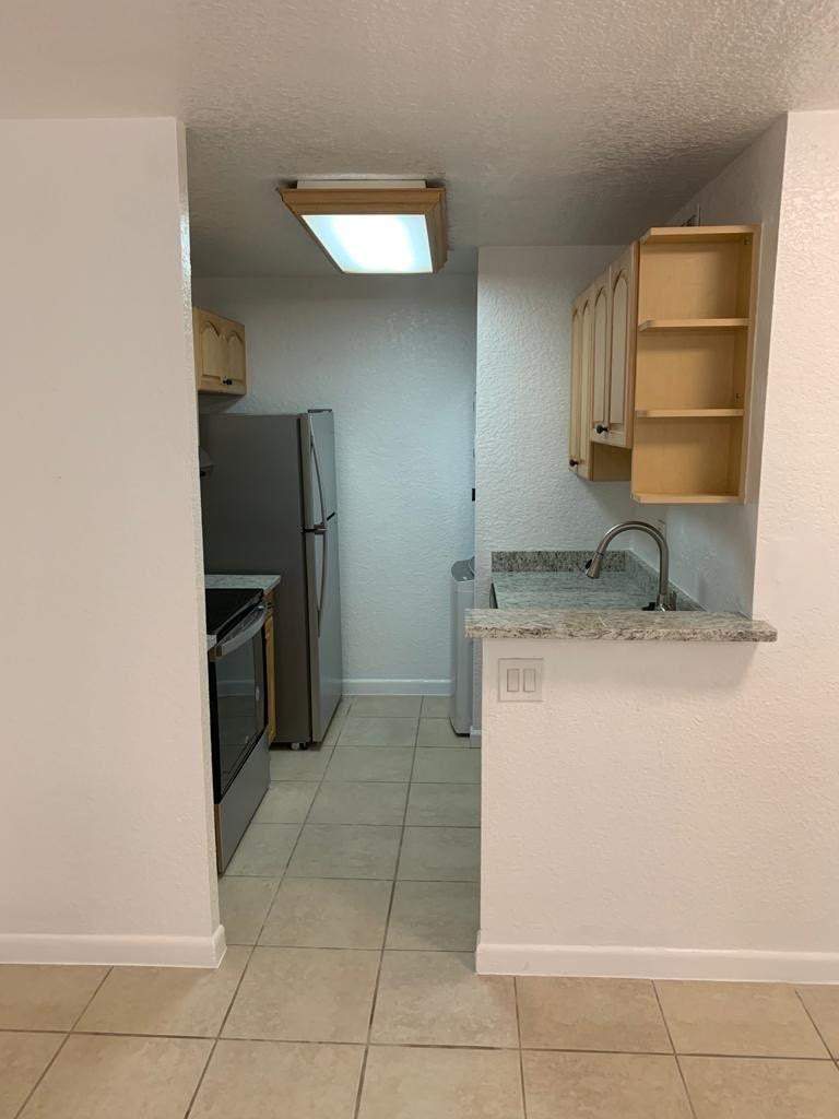 2 bedroom Condominium at 9916 Twin Lakes Drive #33-C, Lakewood Village, Coral Springs — photo 2