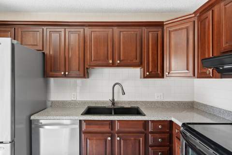 6051 SE Riverboat Drive #821, Stuart FL - photo 11 of 24