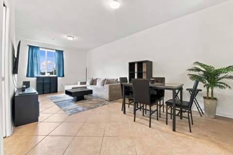 141 NW 2nd Avenue #7, Hallandale Beach FL - photo 13 of 50