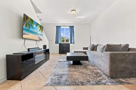 141 NW 2nd Avenue #7, Hallandale Beach FL - photo 15 of 50