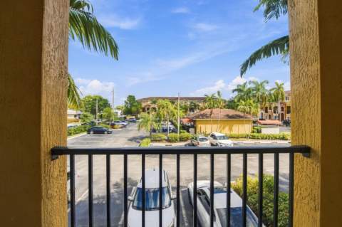 141 NW 2nd Avenue #7, Hallandale Beach FL - photo 24 of 50