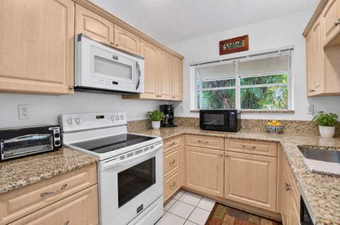 11148 180th Court, Boca Raton FL - photo 17 of 56