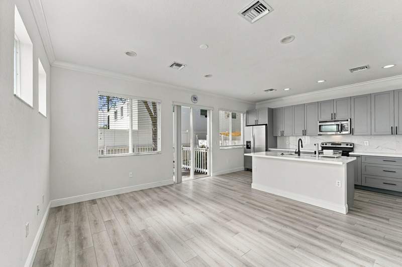 3 bedroom Townhouse at 712 SE 2nd Street, Atlantic East Plat, Pompano Beach — photo 3