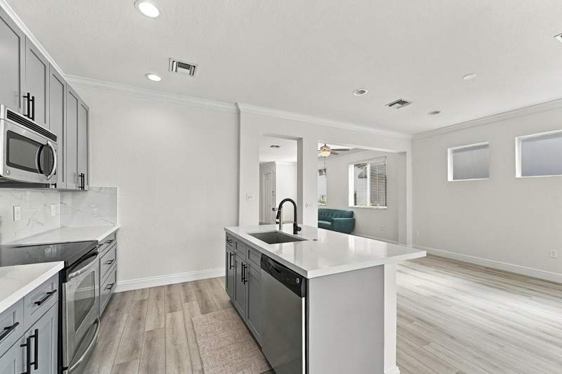 3 bedroom Townhouse at 712 SE 2nd Street, Atlantic East Plat, Pompano Beach — photo 4