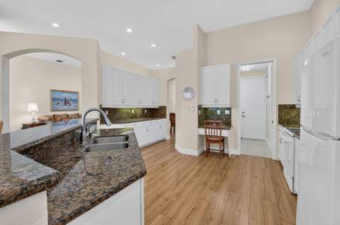 6802 Treves Way, Boynton Beach FL - photo 9 of 89