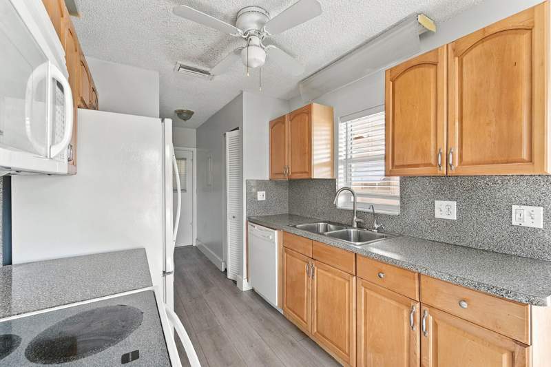 2 bedroom Single Family Residence at 1730 NW 48th Place, Crystal Lake 4th Sec, Pompano Beach — photo 5