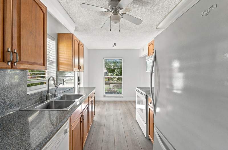 2 bedroom Single Family Residence at 1730 NW 48th Place, Crystal Lake 4th Sec, Pompano Beach — photo 4