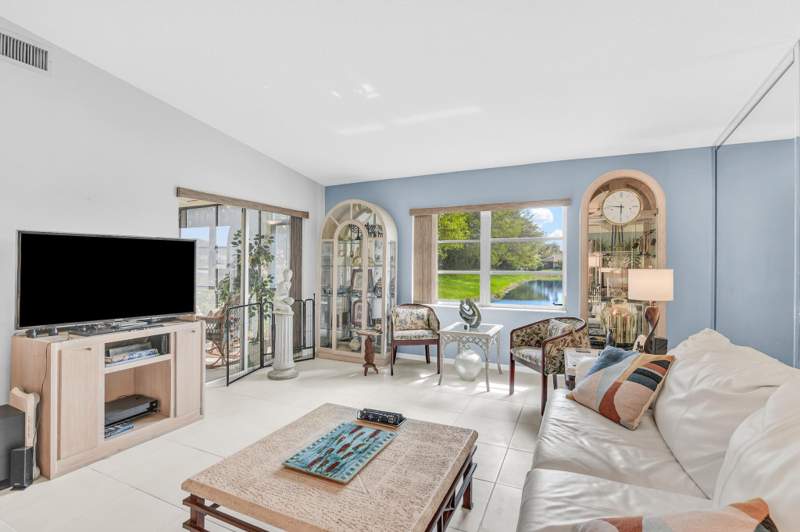 2 bedroom Villa at 8018 Springside Court #A, Whisper Walk Sec C Condo, Boca Raton — photo 3