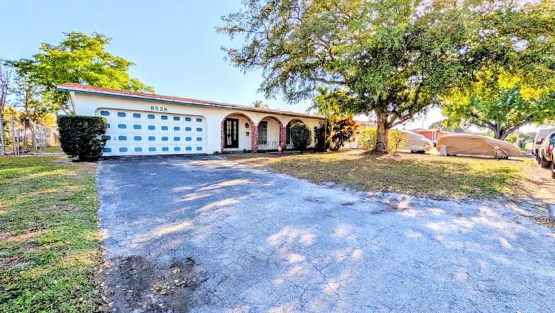 4 bedroom Single Family Residence at 8528 Windsor Drive, Knolls 1st Sec Replat, Miramar — photo 1