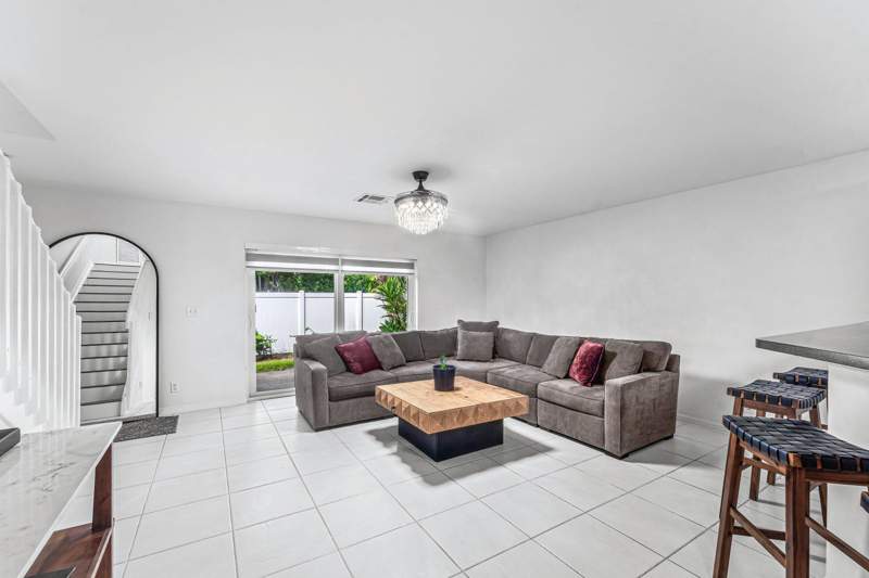 3 bedroom Townhouse at 114 Wooden Mill Terrace, Timberwalk Pud, Jupiter — photo 2
