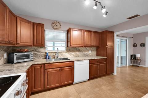 2849 SE Nance Street, Port St. Lucie FL - photo 17 of 59