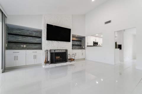 15 Tournament Boulevard, Palm Beach Gardens FL - photo 15 of 57
