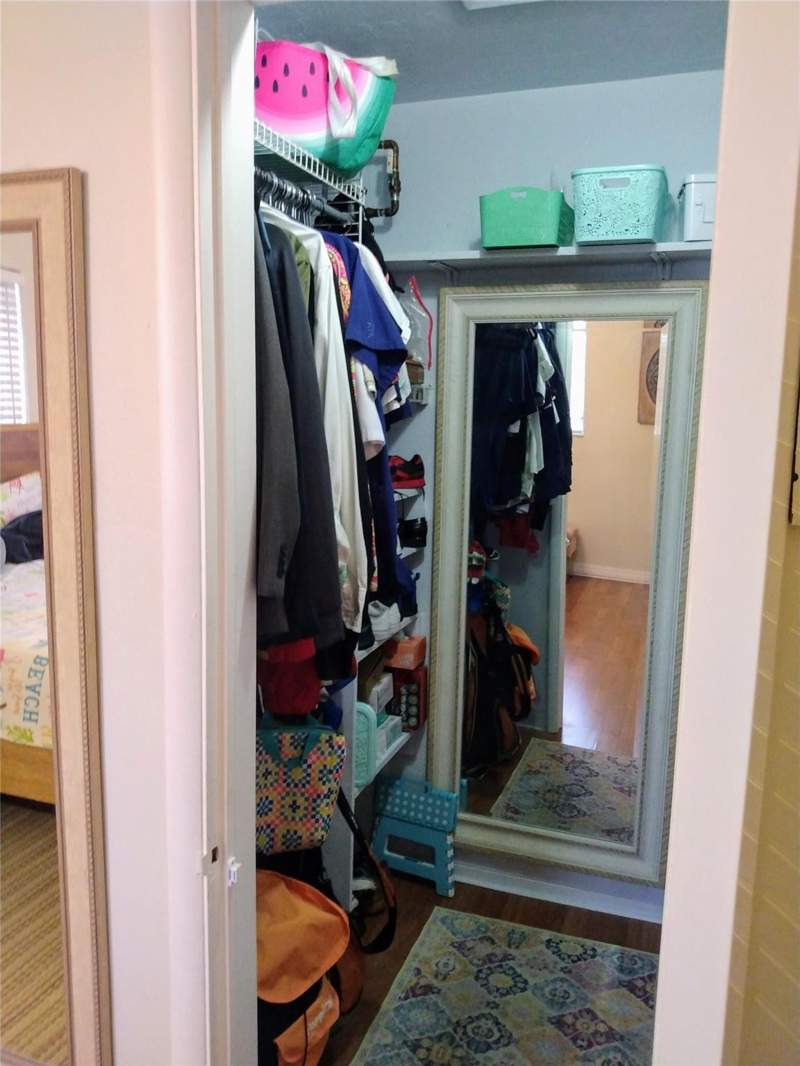 1 bedroom Stock Cooperative at 1717 Rodman Street #18, Rodman Gardens, Hollywood — photo 4