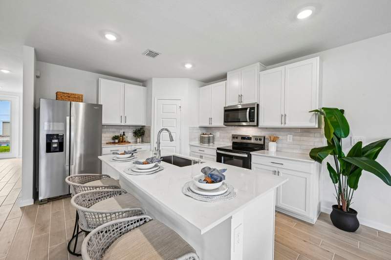 3 bedroom Townhouse at 9474 SW Ghiara Way, Central Park, Port St. Lucie — photo 5