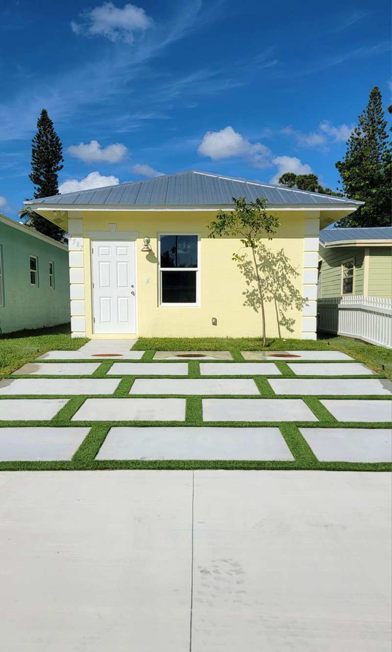1 bedroom Single Family Residence at 4587 Cambridge Street, Kenwood, Lake Worth Beach — photo 1