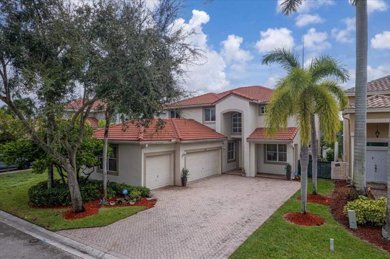 5 bedroom Single Family Residence at 5341 NW 121st Avenue, Coral Shores, Coral Springs — photo 3