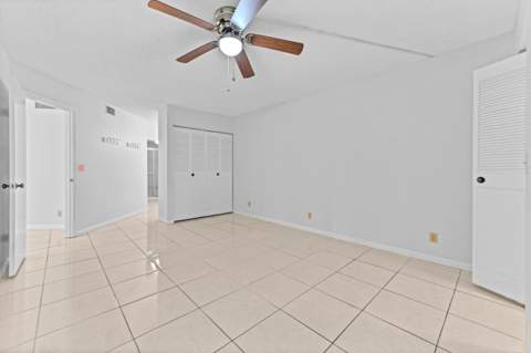 3385 Lucerne Park Drive, Greenacres FL - photo 16 of 28