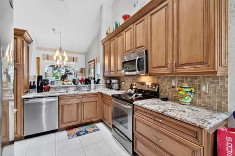 9865 Seacrest Circle #202, Boynton Beach FL - photo 20 of 50