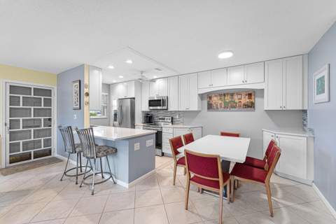 572 High Point Drive #D, Delray Beach FL - photo 8 of 40
