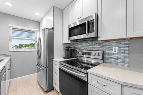 572 High Point Drive #D, Delray Beach FL - photo 11 of 40