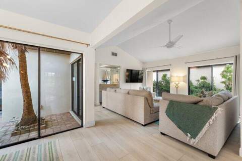 1483 Vía Del Sol, Jupiter FL - photo 7 of 24