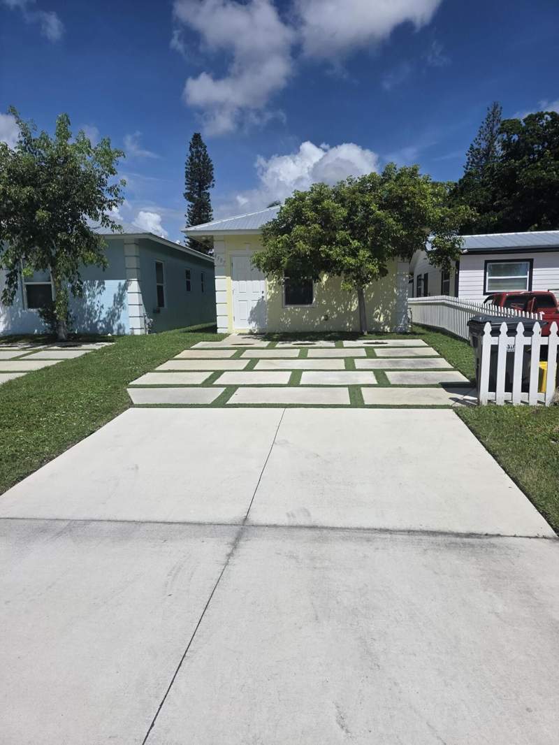 1 bedroom Single Family Residence at 4587 Cambridge Street, Kenwood, Lake Worth Beach — photo 3