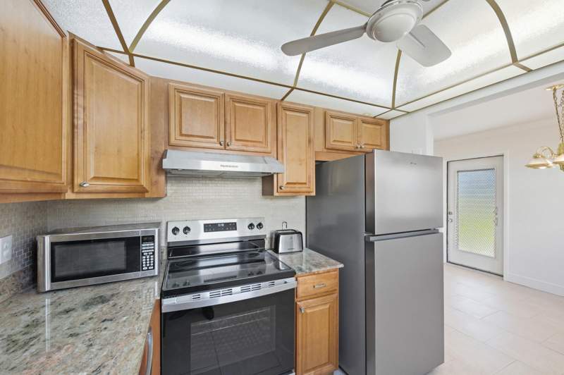 2 bedroom Condominium at 452 Brittany J, Kings Point Brittany Condos, Delray Beach — photo 5