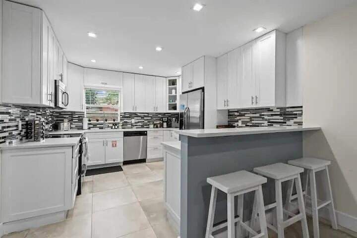 4 bedroom Single Family Residence at 1949 Windward Drive, Bel-Air 32-10 B, Lauderdale-By-The-Sea — photo 5