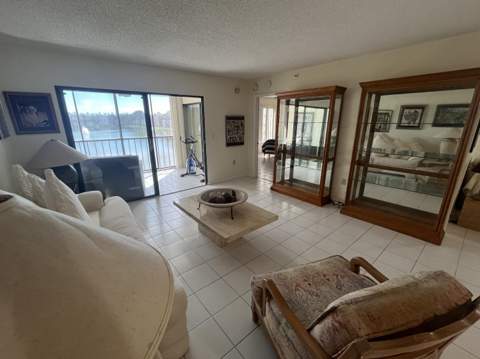 6269 Pointe Regal Circle #305, Delray Beach FL - photo 17 of 41