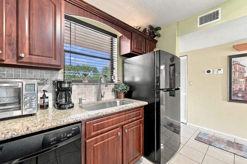 2 bedroom Condominium at 11477 NW 39th Court #201-1, Waters Edge Of Coral Springs, Coral Springs — photo 5