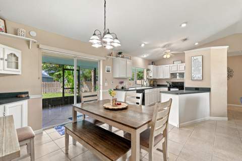 590 NW Haven Street, Port St. Lucie FL - photo 7 of 21