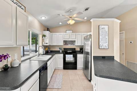 590 NW Haven Street, Port St. Lucie FL - photo 8 of 21